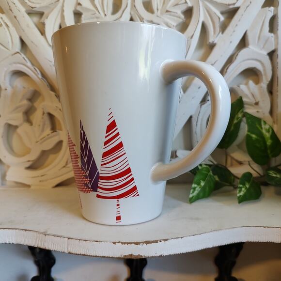 Starbucks White Multicolor Christmas Tree Print 17 Oz Holiday Mug 2017 - Picture 3 of 5